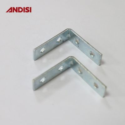 39.5x39.5x13mm Conector de armario de esquina de hierro diseñado para muebles en forma de L por ANDISI